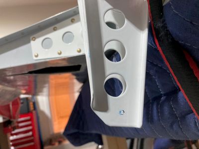 Started mounting the horizontal stabilizer