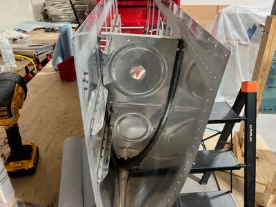 Riveting the first rib