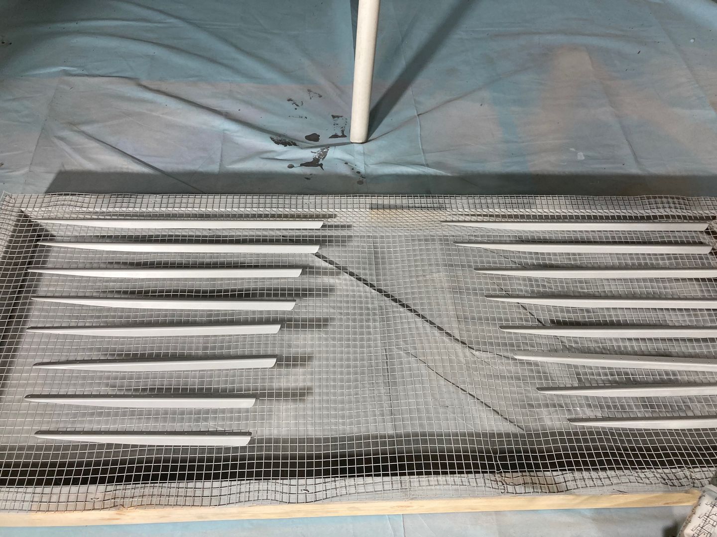 Stiffeners primed.