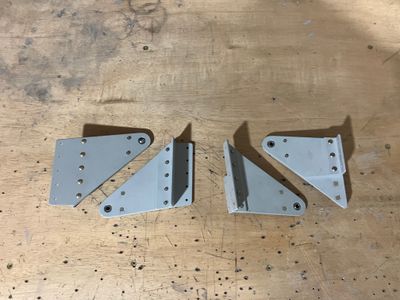 Assembling the aileron hinges