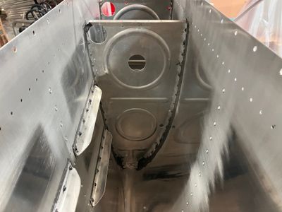 Riveting the second rib