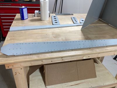 Rear spar riveted!