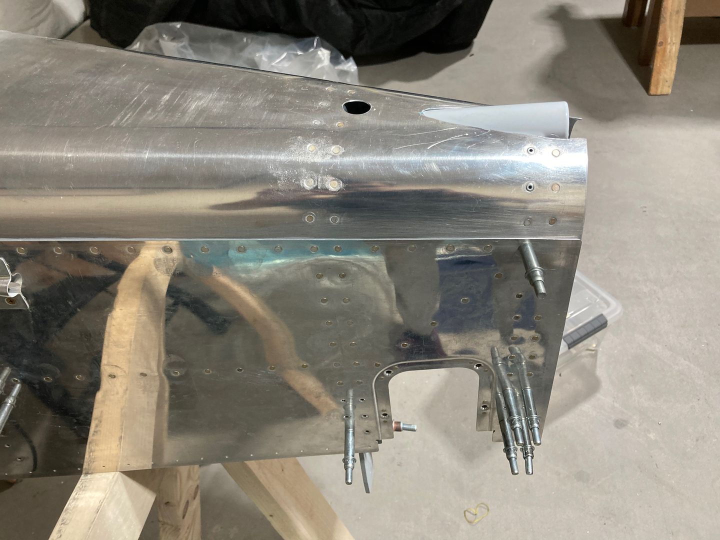 The aft is riveted.