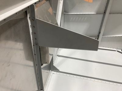 The rudder brace is riveted.