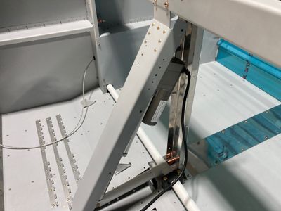 The flaps mechanism is installed.