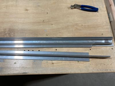 The front longerons deburred.