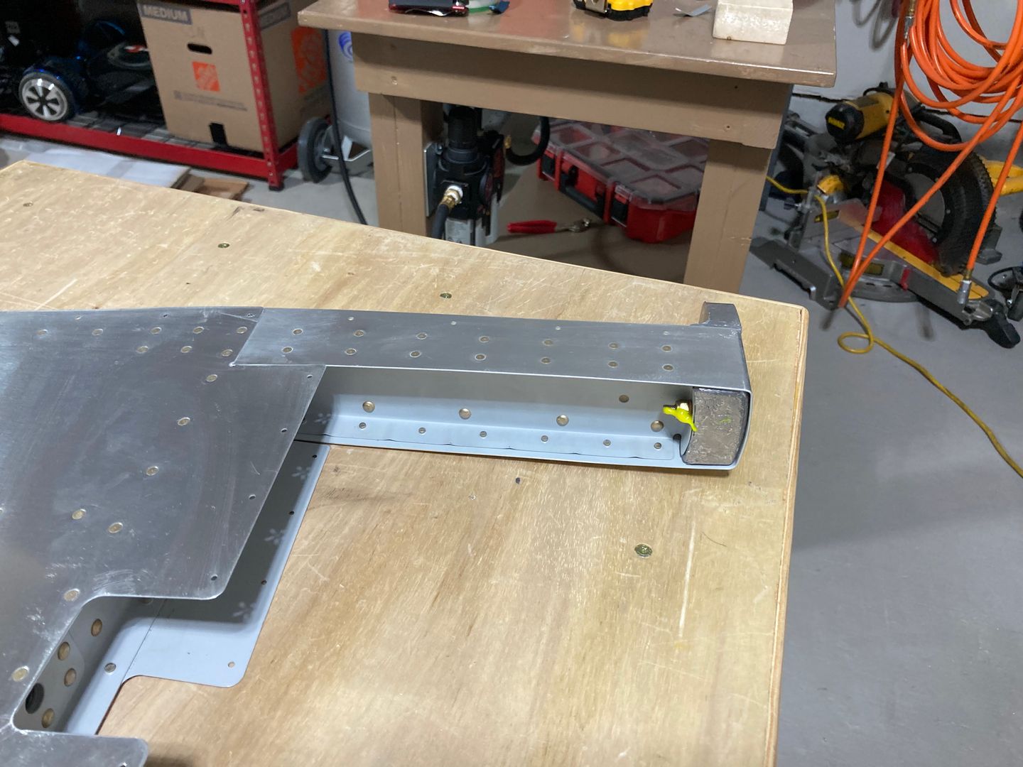 The counter-weight screws are torqued.