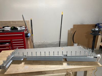 Riveting the right elevator