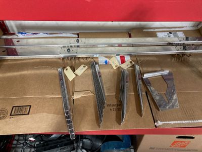 Parts are awaiting the deburring.