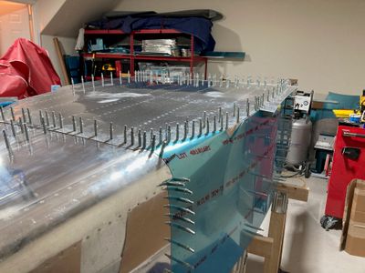 Longerons and the side skin